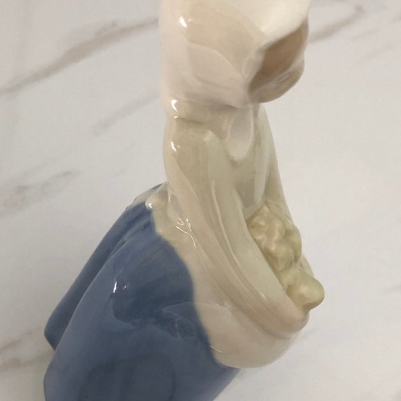 Vintage Rex Valencia Porcelain Young Girl Figurines - Picture 13 of 16